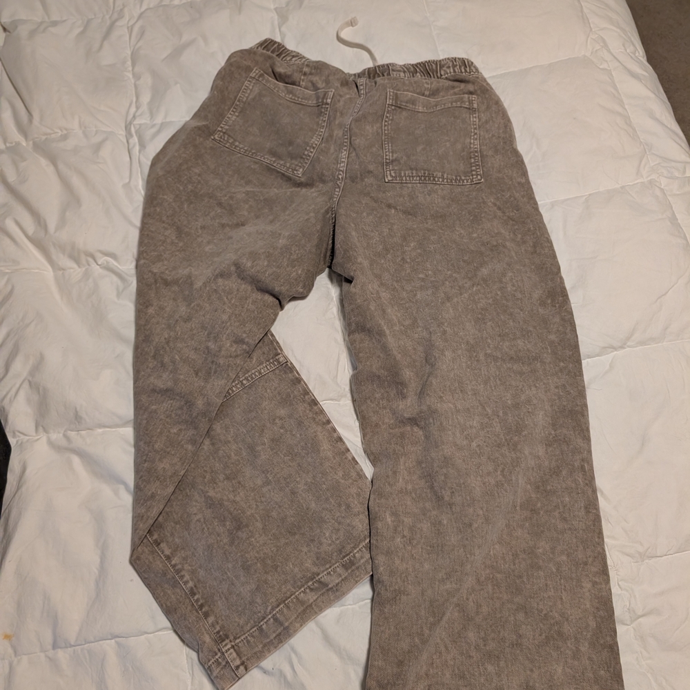 High Rise Pull-On Wide-Leg Utility Jeans - Picture 4 of 4